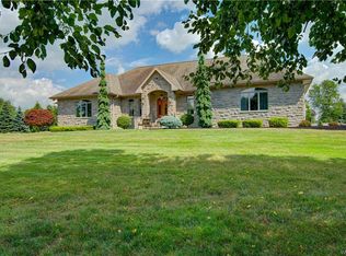 61 Borden Rd, Buffalo, NY 14224