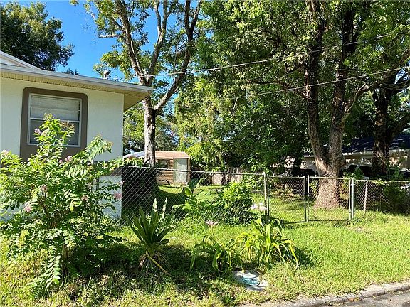 4th image of 530 W 13th St