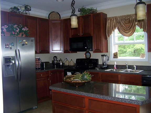 4th image of 3012 Oakwood Hills Ln