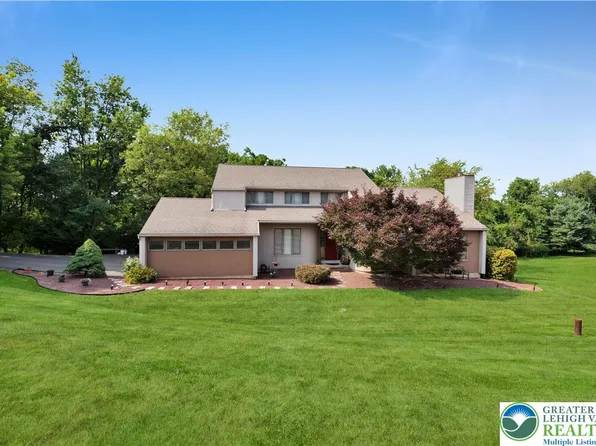 2081 Dolores Ln, Hellertown, PA 18055