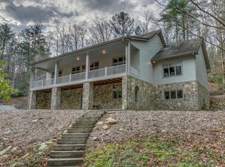 699 Mountain Creek Hollow Dr, Talking Rock, GA 30175