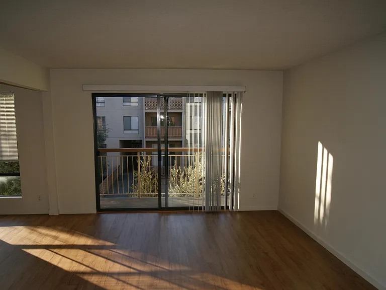 350 N Civic Dr #409 — Photo 4