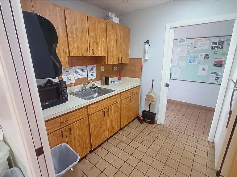 5221 Beechmont Ave — Photo 48