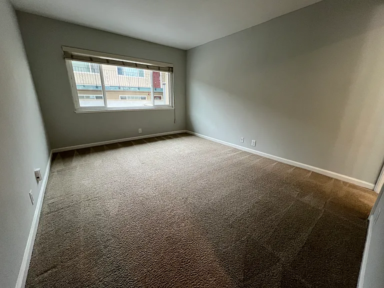 Park Plaza — Photo 15