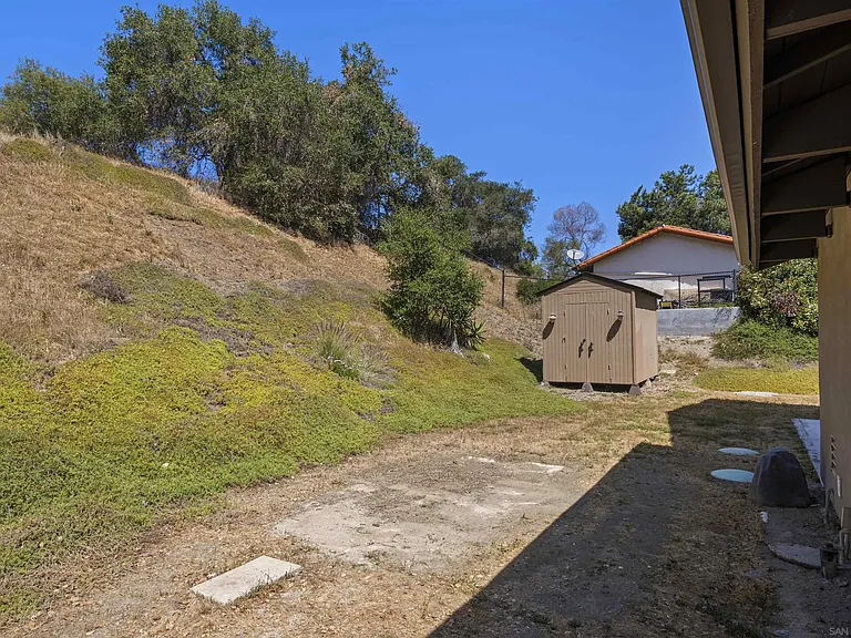 885 Eldorado Dr — Photo 44