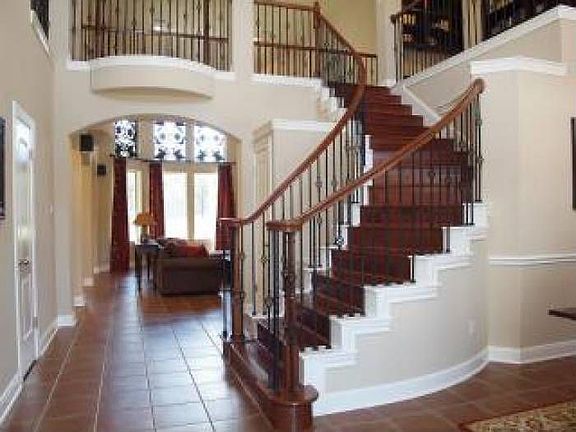 3rd image of 5833 Terravista Dr