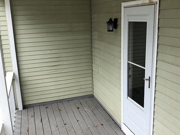 Porch/Side entrance