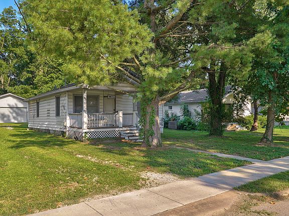 2nd image of 1038 S Stewart Avenue
