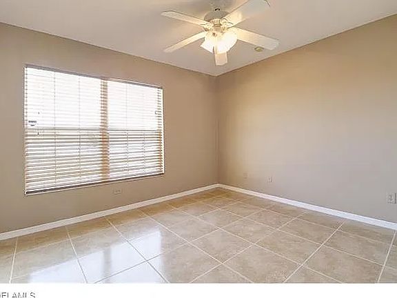 5th image of 469 Rayford St