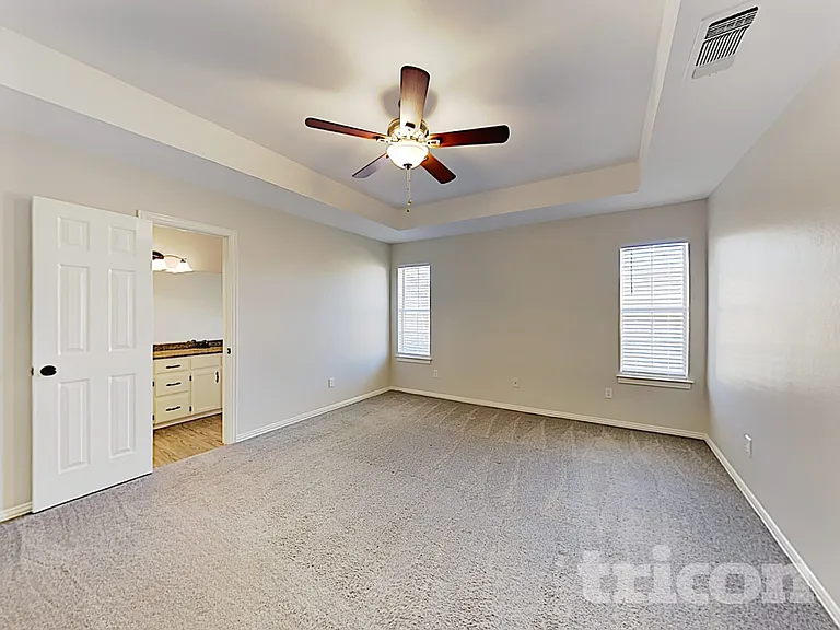 1012 Brookhaven Dr — Photo 9