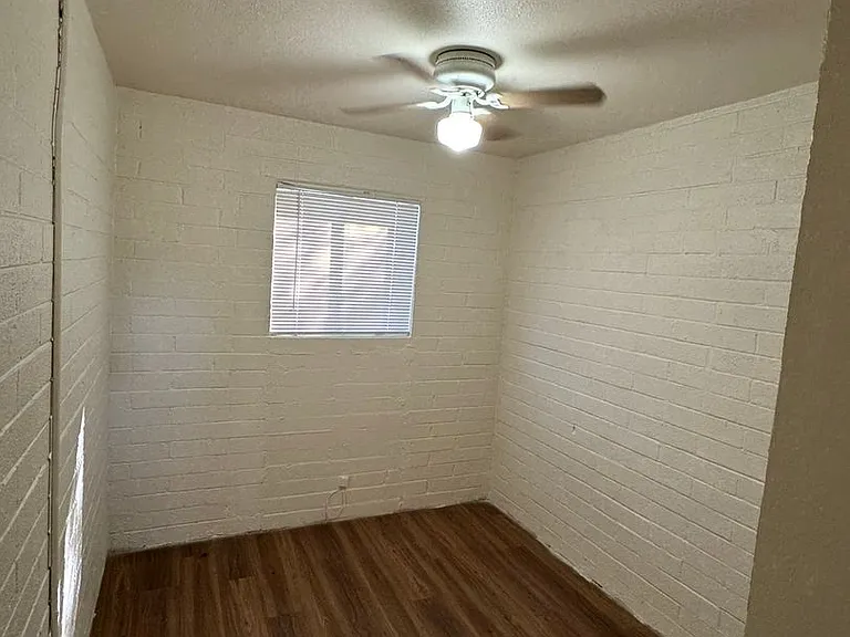3413 E Earll Dr — Photo 12