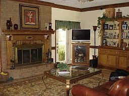 Family room FP