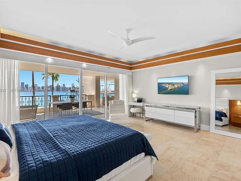 5245 Fisher Island Dr #5245 — Photo 21