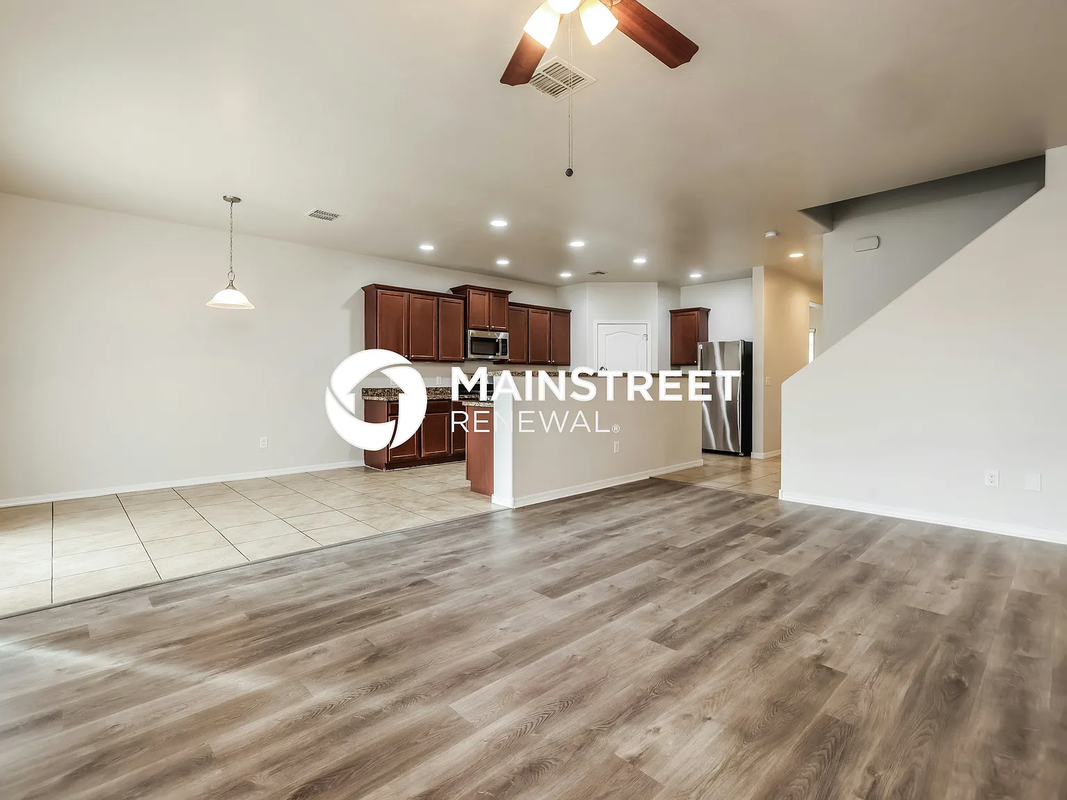 8285 W Kittiwake Ln — Photo 3