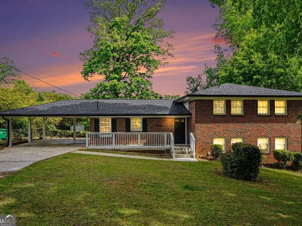 4264 Oakwoods Ct, Stone Mountain, GA 30083