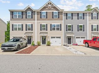703 Lakeview Cv, Smithfield, VA 23430