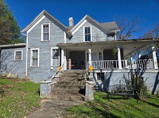210 W Hodgenville Ave, Greensburg, KY 42743