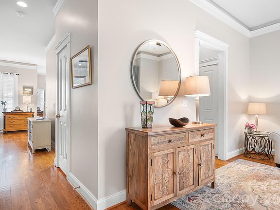 4th image of 15829 Trenton Place Rd