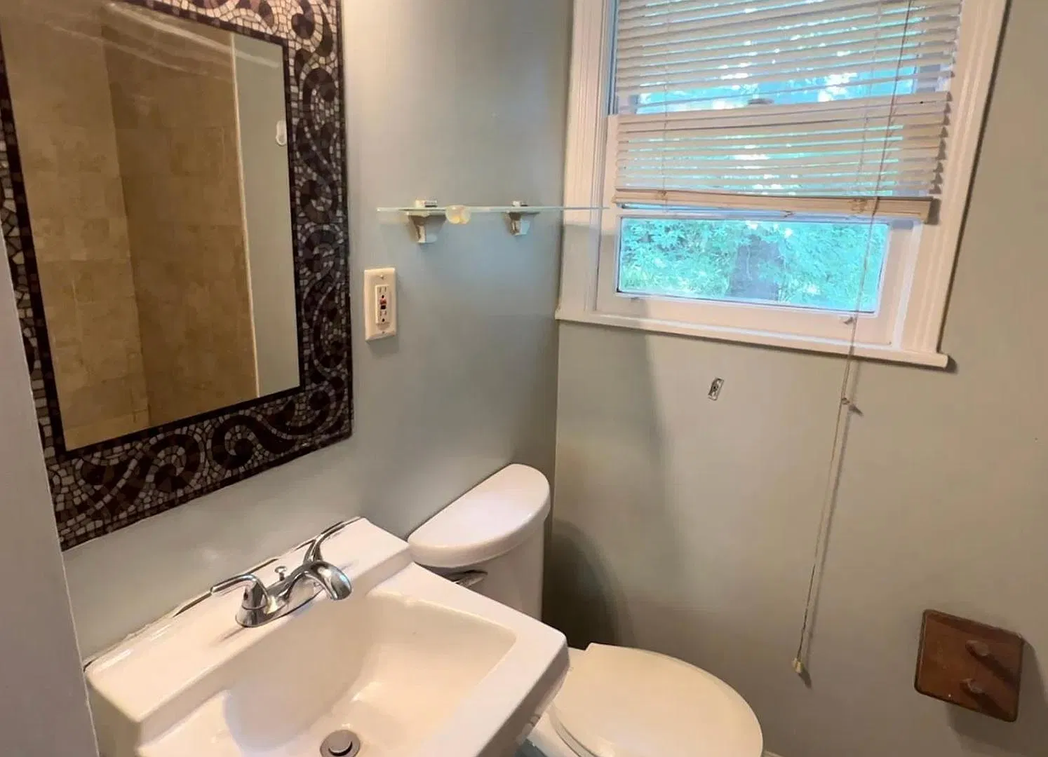 1386 Dakar St — Photo 4