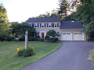 41 Naticook Ave, Litchfield, NH 03052