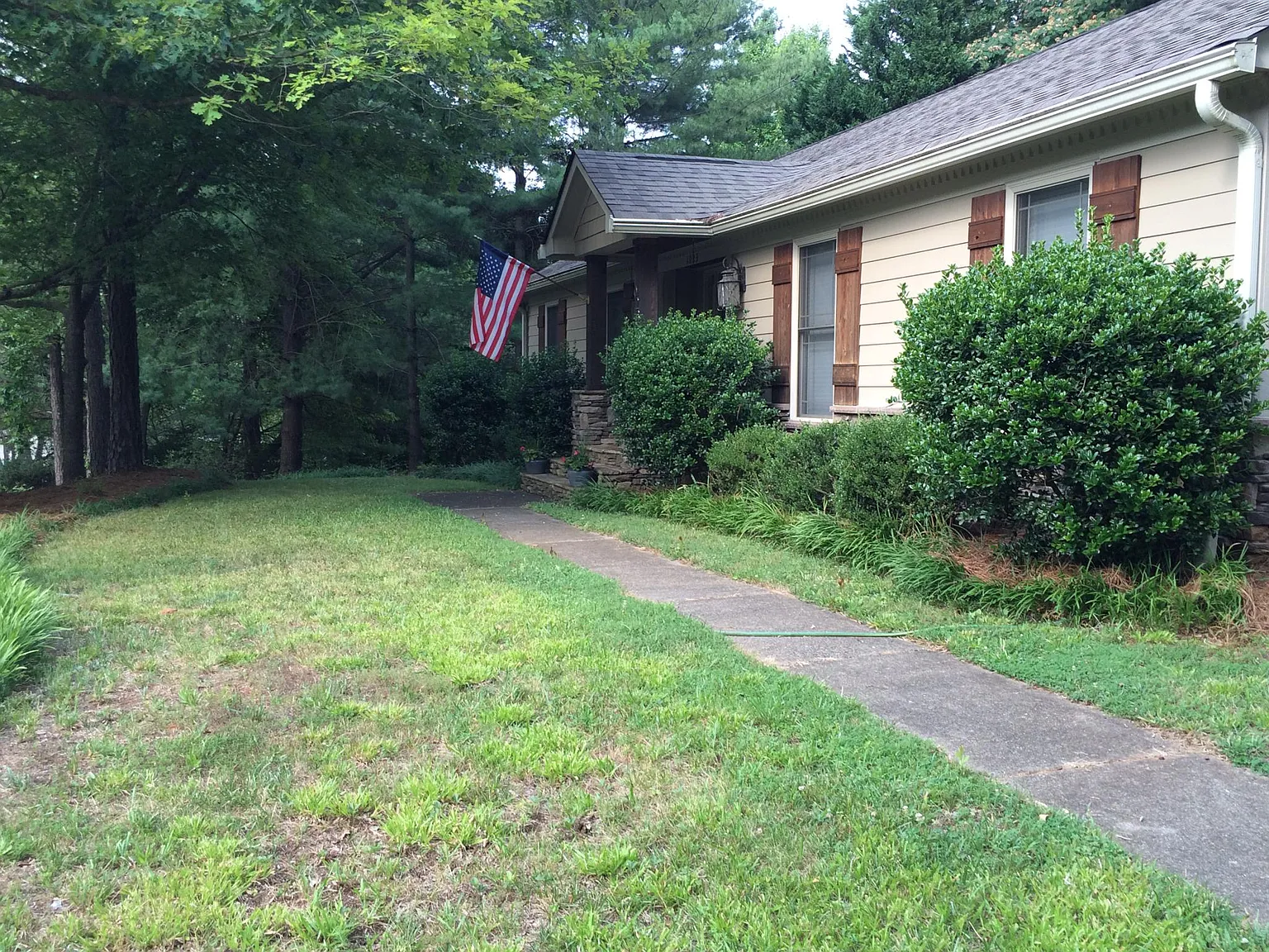 3 bed, 1728 sqft, $2,450 — Photo 2