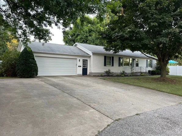 1049 Sherman Dr, Lake City, PA 16423