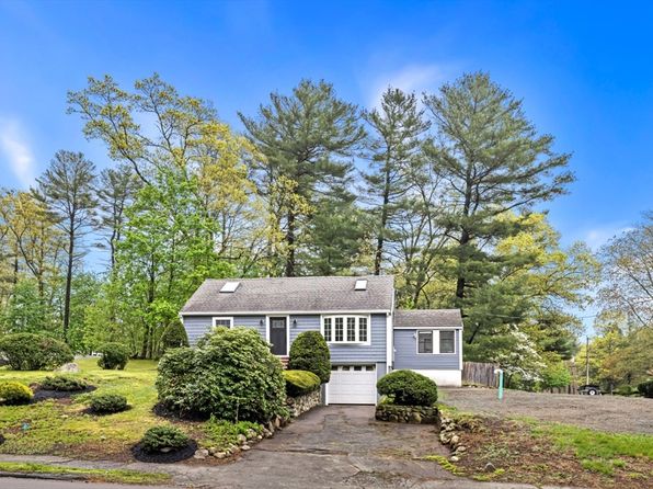 905 Main St, Lynnfield, MA 01940