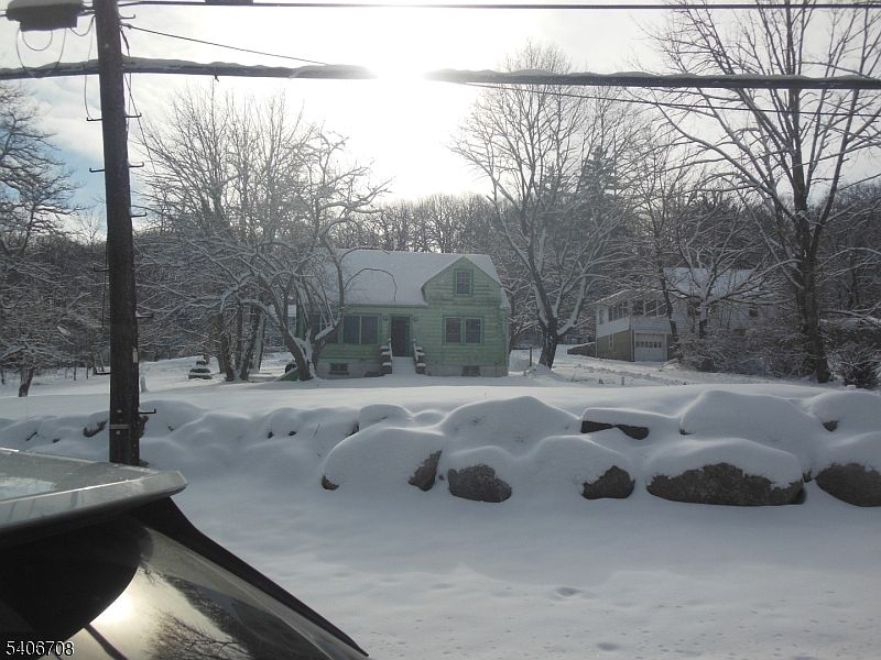 1st image of 14 Russling Rd