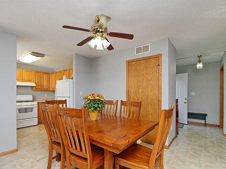 2503 Aster Ave — Photo 7