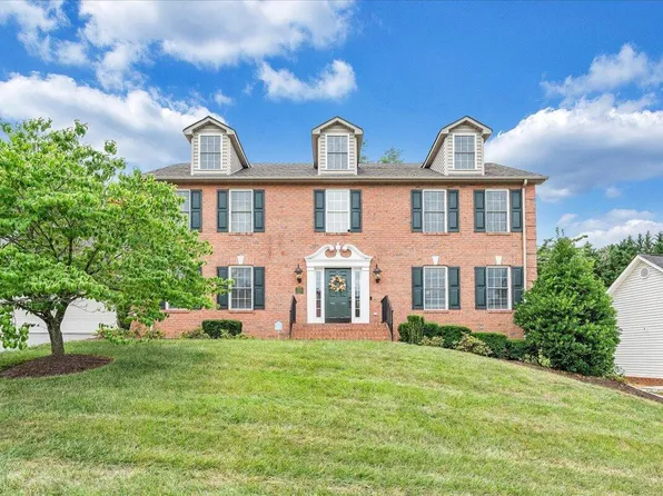 1341 Crutchfield St, Roanoke, VA 24019