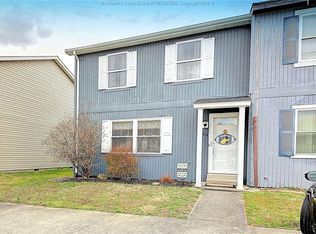 1004 Fairway Dr, Hurricane, WV 25526