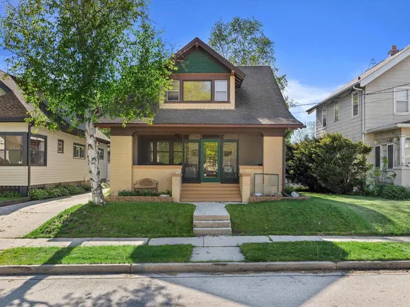 530 North STREET, West Bend, WI 53090