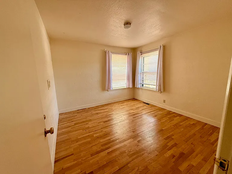 755 Walker Ave — Photo 7