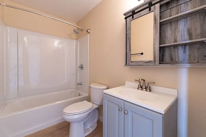 1185 Amador Ave #B — Photo 24