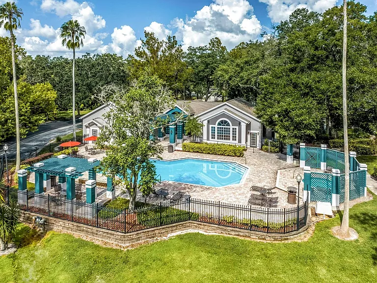 Los Altos at Altamonte Springs — Photo 23