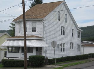 1 W Ruddle St, Coaldale, PA 18218