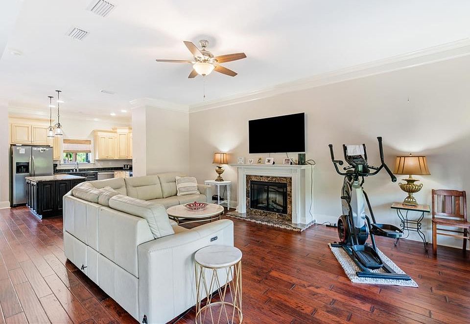 311 Magnolia Ave Satsuma AL Zillow