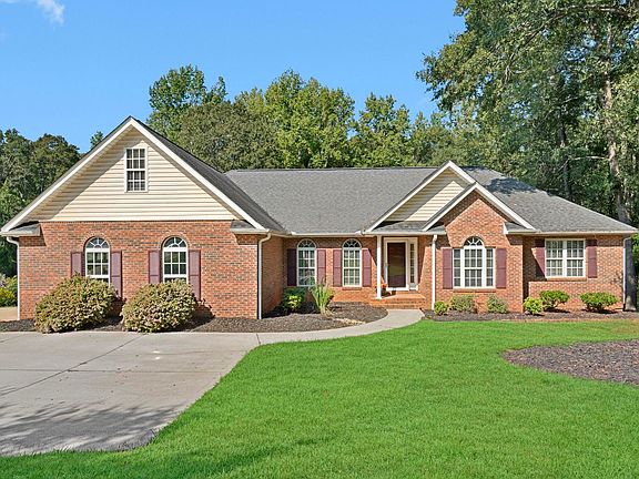 3rd image of 107 Westberrys Creek Rd