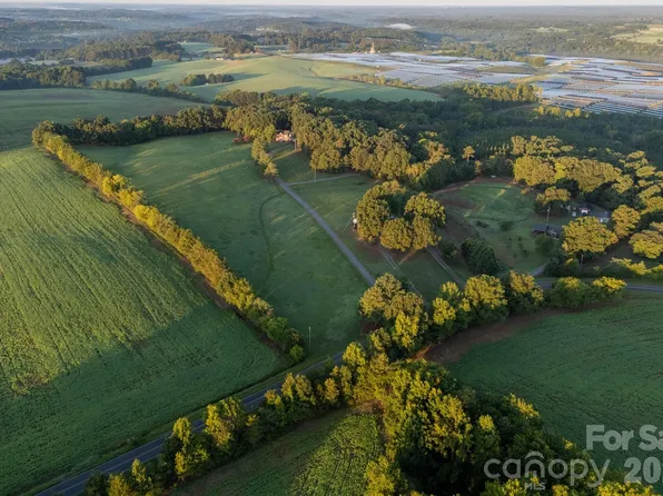 34272 Mabry Rd, Albemarle, NC 28001