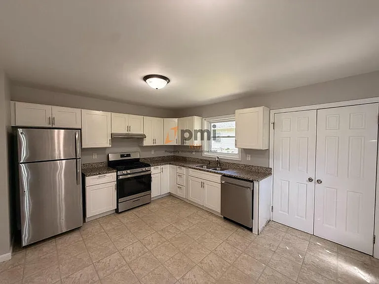 6320 Rhode Island Ave — Photo 3