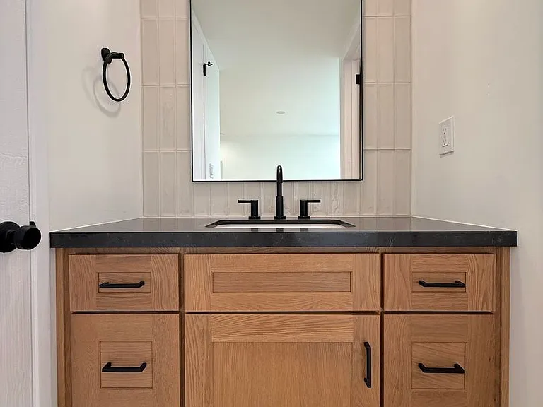 1120 N Flores St #5 — Photo 11