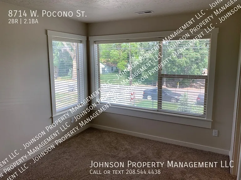 8714 W Pocono Ln — Photo 8