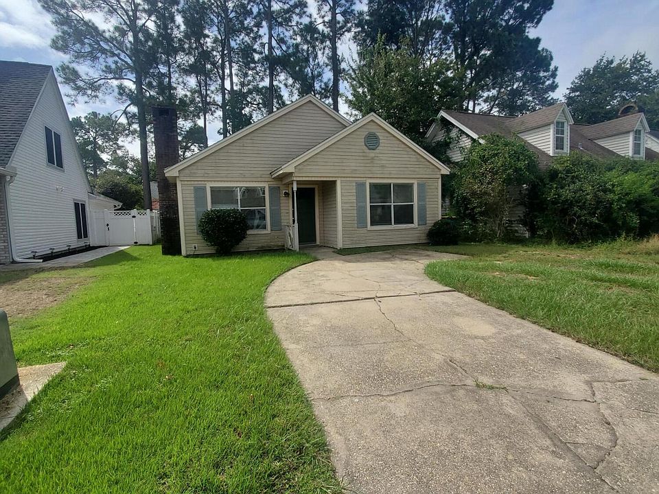 1st image of 2704 Willow Grove Ln