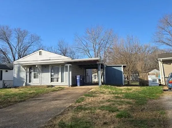 56 Cedar Croft Dr, Pacific, MO 63069