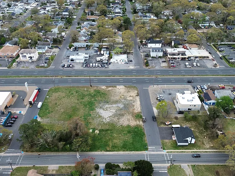 506 Lloyd Rd — Photo 28