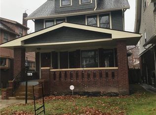 916 Herrick Rd, Cleveland, OH 44108
