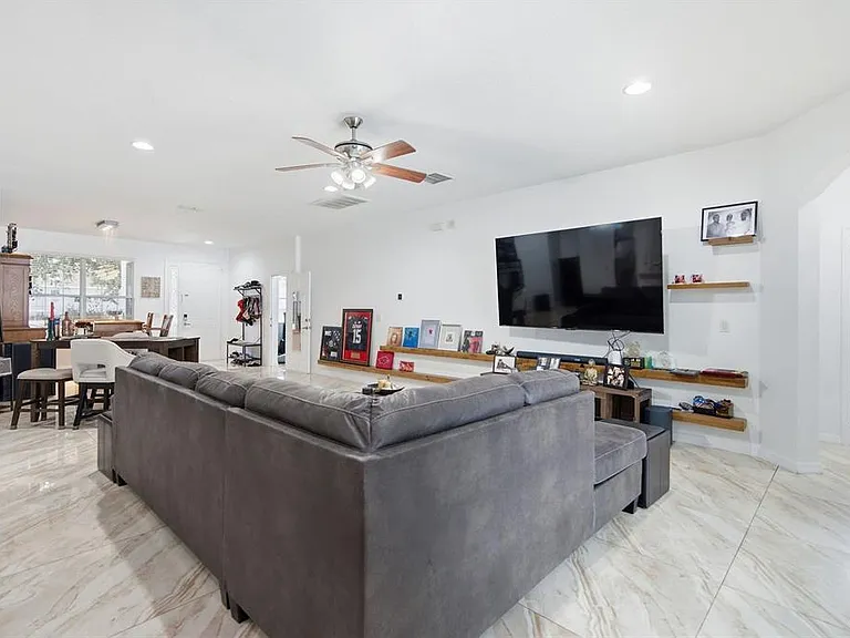 508 Debra Dr — Photo 9