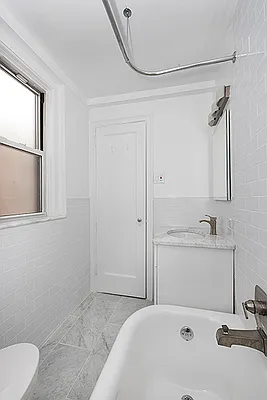 Rented by Barkoff Residential  | media 49
