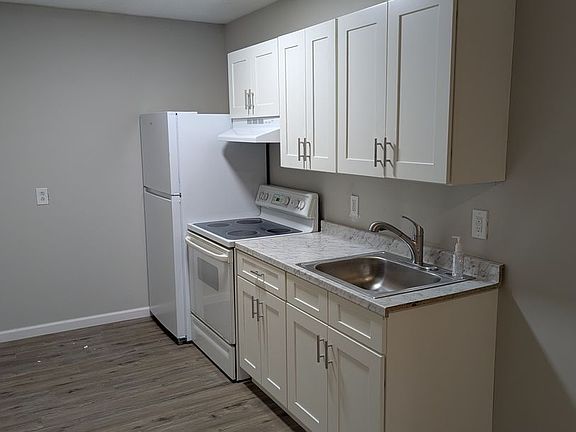 2nd image of 201 Sewanee St #104