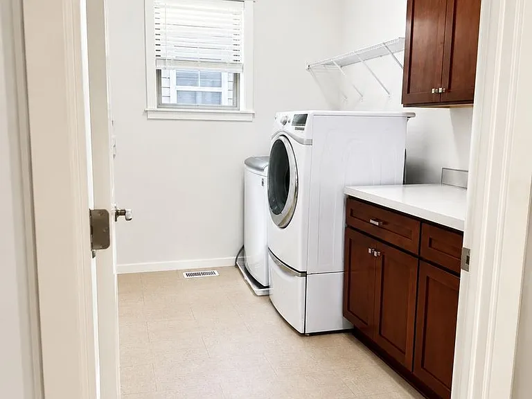 2206 Park View St NE — Photo 11
